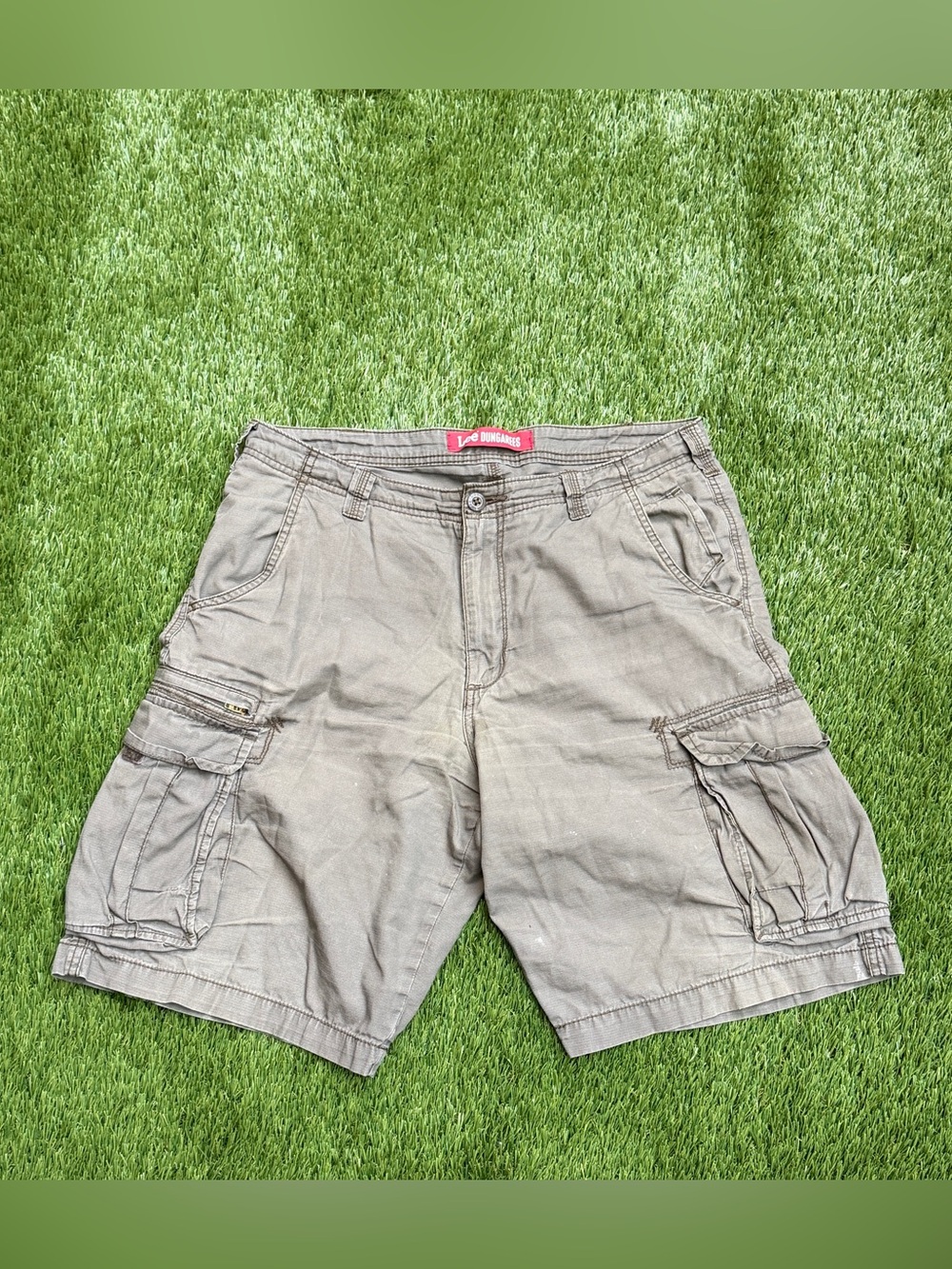 Ocean Pacific brown khaki cargo shorts Size 34" vintage